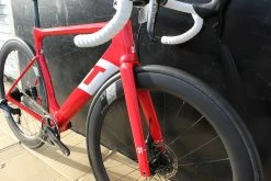 3TTT Vélo 3T STRADA TEAM Limited Edition SRAM Force Disc ETap AXS 12V Rouge -VTT Soldes Boutique 3T rouge 2