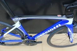 Vélo GUERCIOTTI EUREKA AIR Carbone Shimano Ultégra 8000 11V Bleu/blanc -VTT Soldes Boutique guerciotti bleu 2 scaled 1